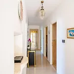 Stella - Three-bedroom With Balcony And Terrace Apartament *