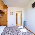 Stella - Three-bedroom With Balcony And Terrace *