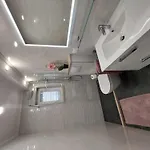 Stella - Three-bedroom With Balcony And Terrace