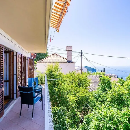 Apartment Stella - Three-bedroom With Balcony And Terrace