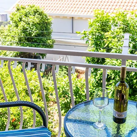 Apartment Stella - Three-bedroom With Balcony And Terrace *