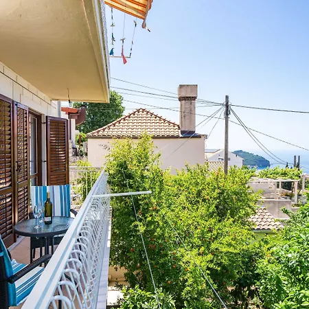 Apartman Stella - Three-bedroom With Balcony And Terrace *