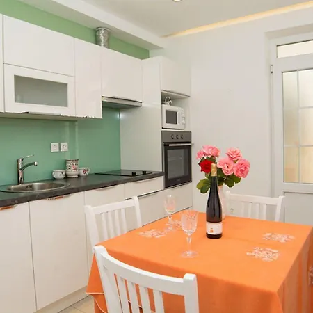 شقة Stella - Three-bedroom With Balcony And Terrace