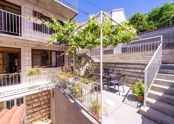 Apartament Stella - Three-bedroom With Balcony And Terrace