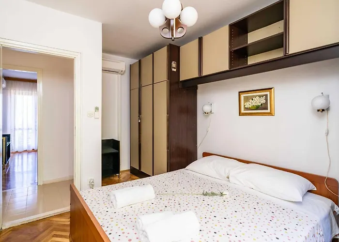 Stella - Three-bedroom With Balcony And Terrace 아파트 두브로브니크