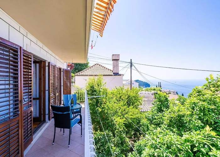 Apartament Stella - Three-bedroom With Balcony And Terrace