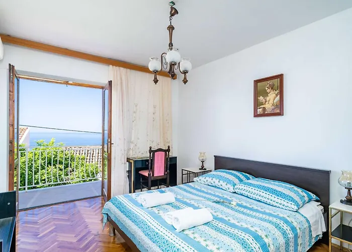 Appartement Stella - Three-bedroom With Balcony And Terrace