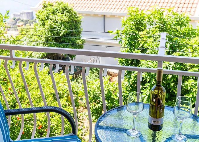 아파트 Stella - Three-bedroom With Balcony And Terrace *