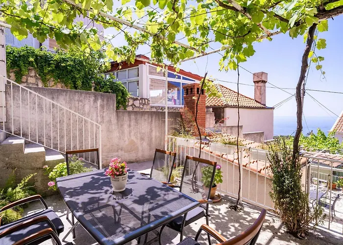Lägenhet Stella - Three-bedroom With Balcony And Terrace